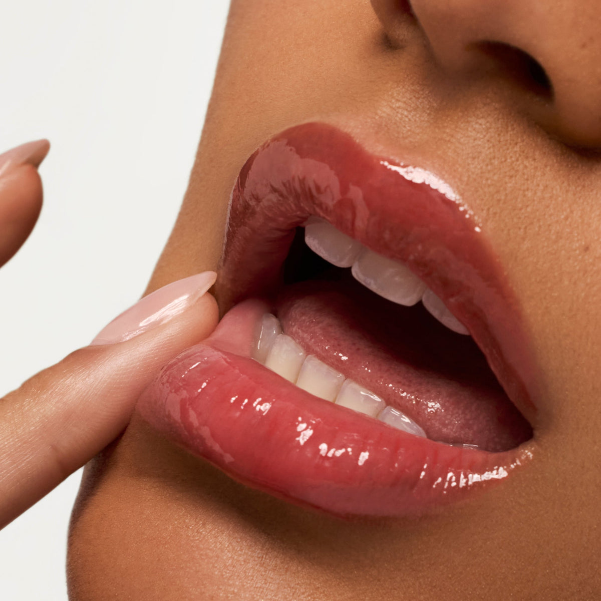 lip-butter-balm-poppy-j3 PDP_LBB-Poppy-2.jpg